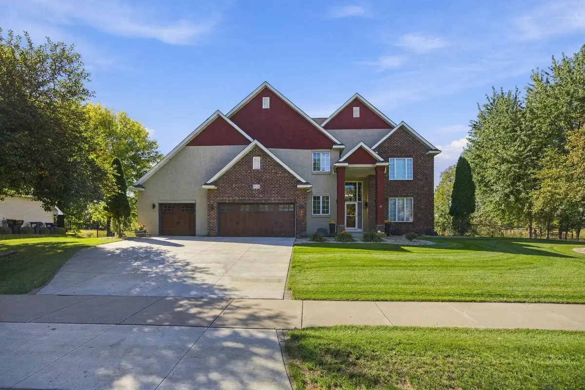 6228 Oxford Road S, Shakopee, MN 55379 - #1