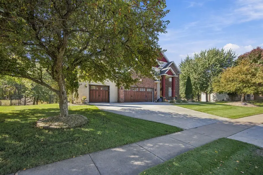 6228 Oxford Road S, Shakopee, MN 55379 - #3