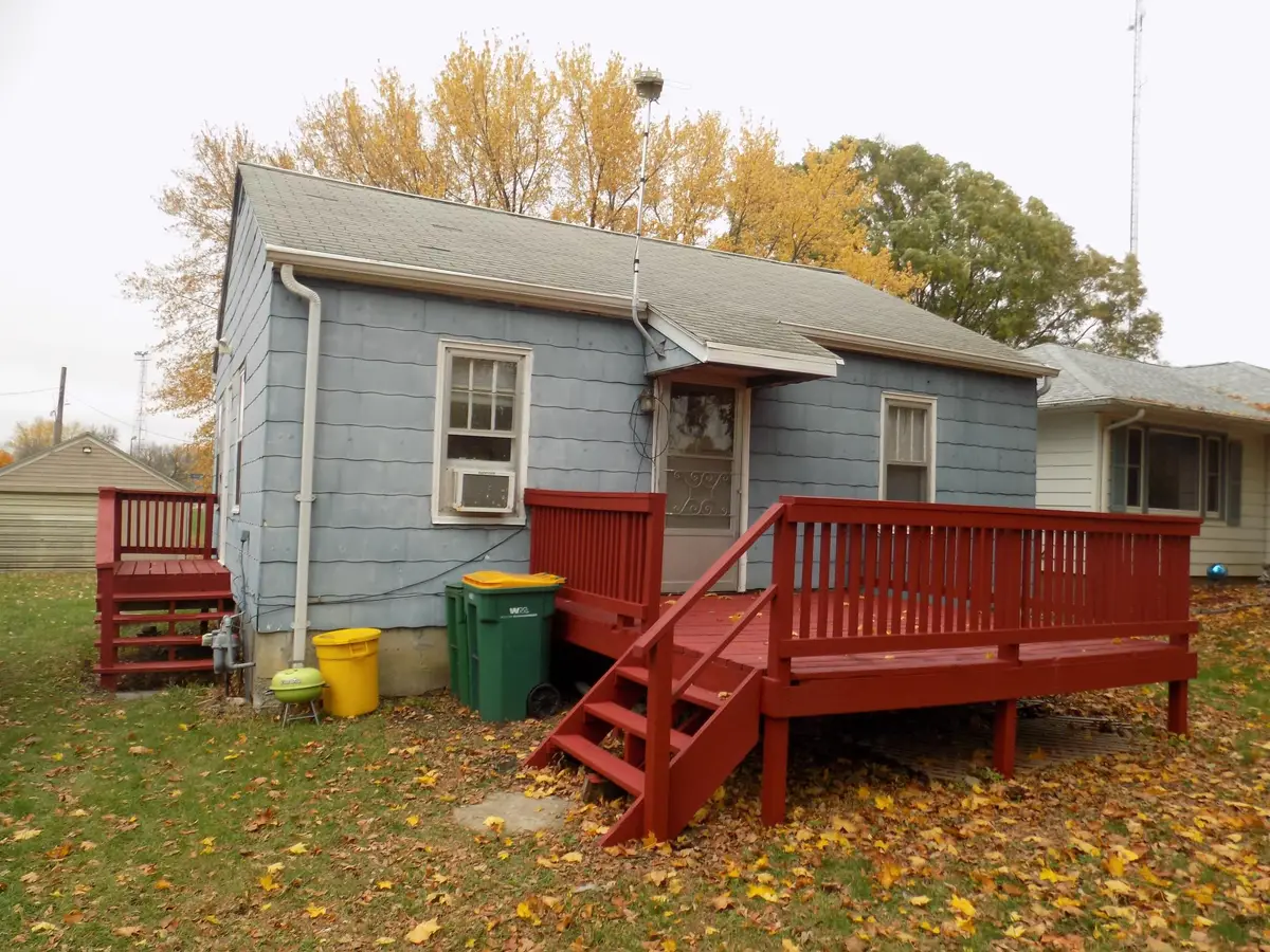709 4th Avenue N, Lakefield, MN 56150 - #1