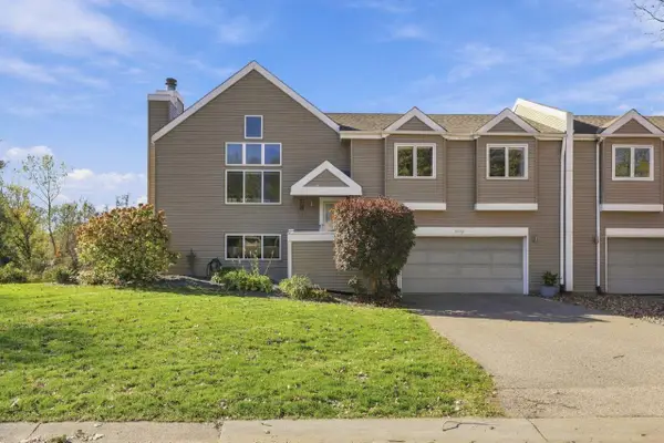8942 Preserve Boulevard, Eden Prairie, MN 55347