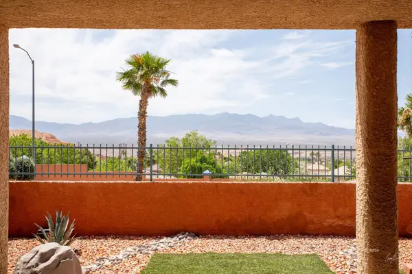 414 Crystal Canyon Dr, Mesquite, NV 89027