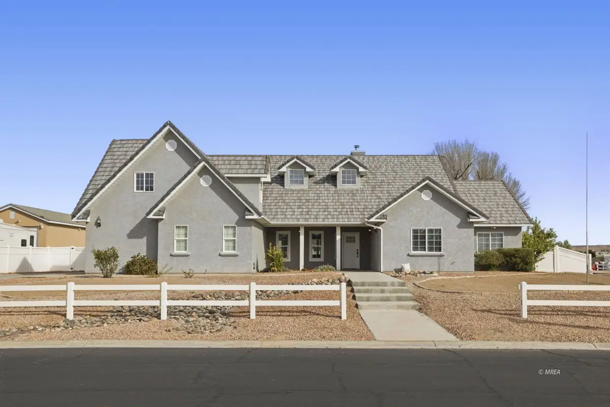 1352 Lake Valley Dr, Logandale, NV 89021 - #1