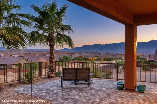 1087 Flagstone Bluff, Mesquite, NV 89034