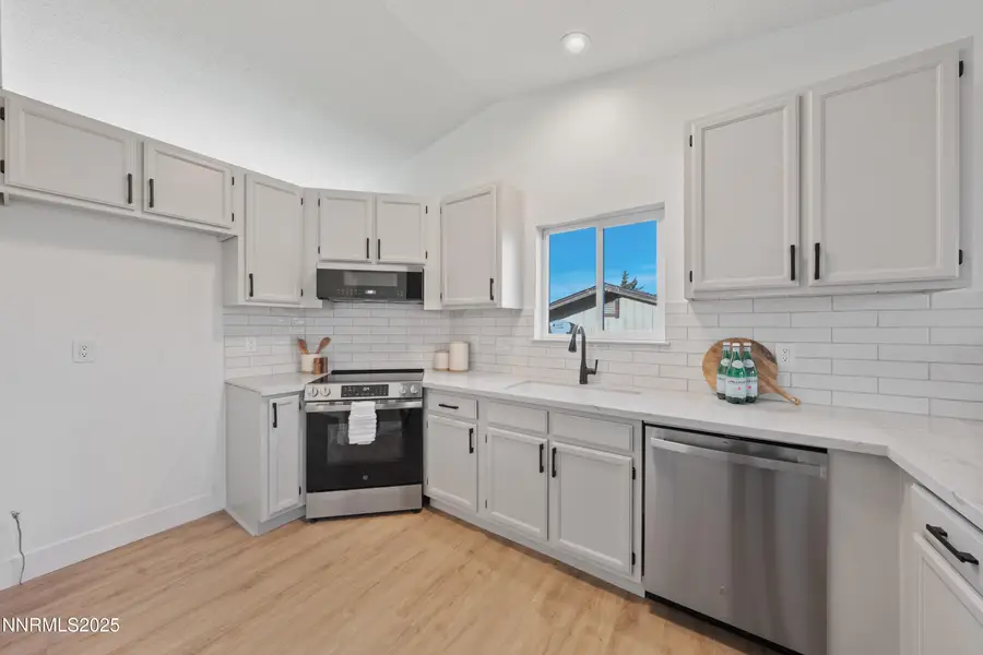 8602 Strutter Way, Reno, NV 89506 - Image #3