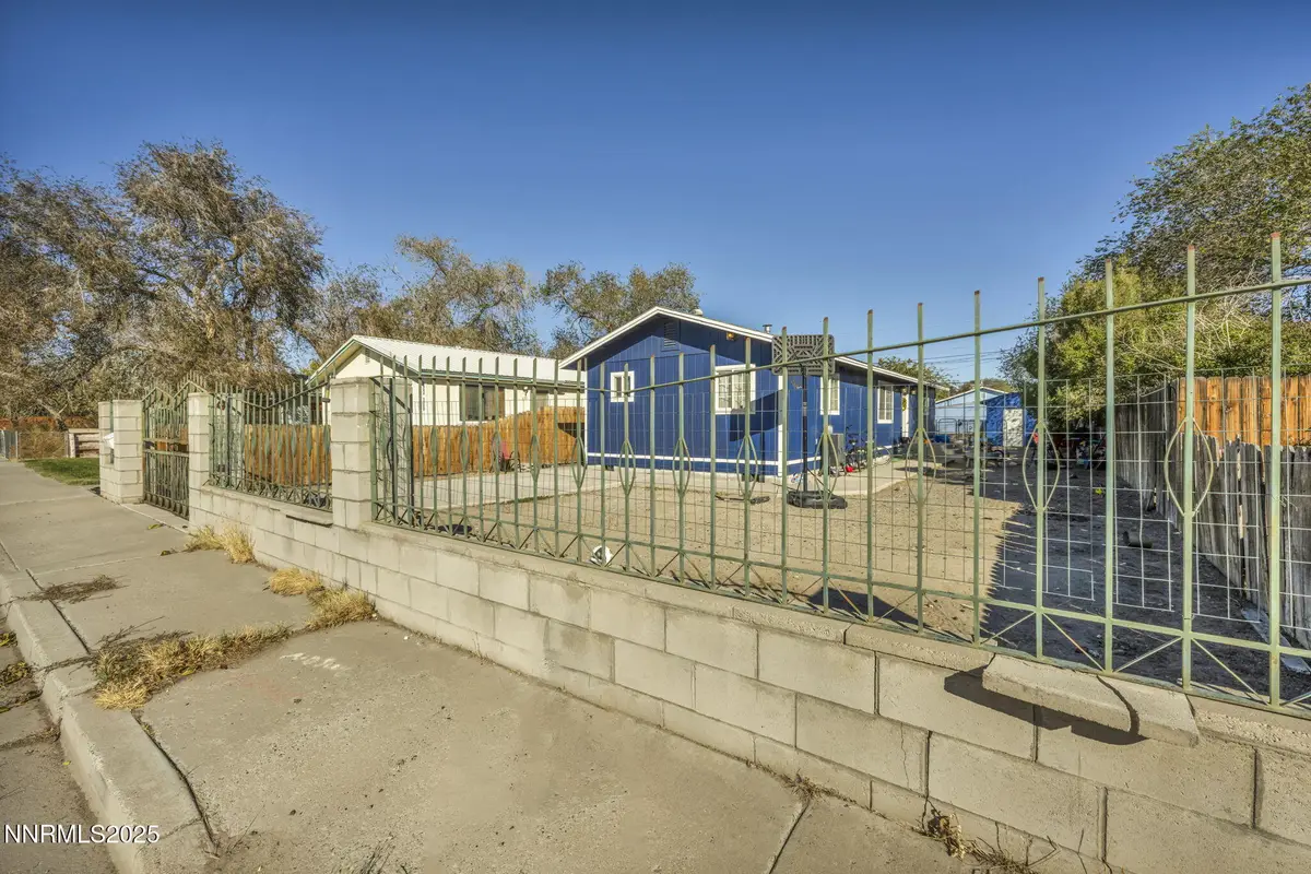 687 Douglas Street, Fallon, NV 89406 - Image #1