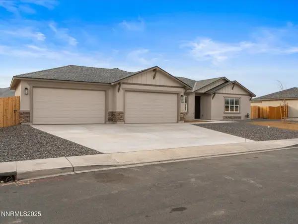 2555 Emerson Circle, Fernley, NV 89408
