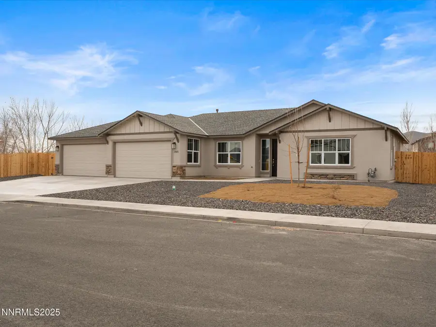 2555 Emerson Circle, Fernley, NV 89408 - Image #3