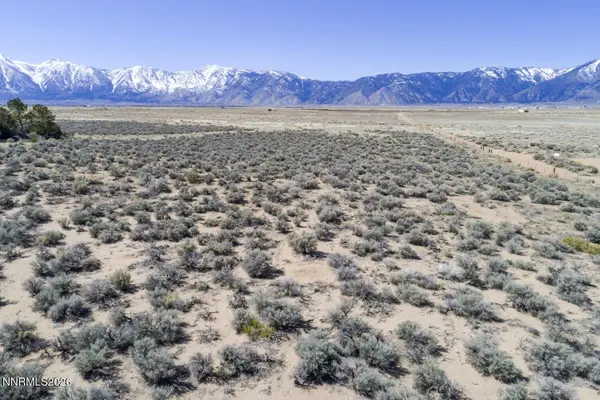 2042 E Valley Road, Minden, NV 89423