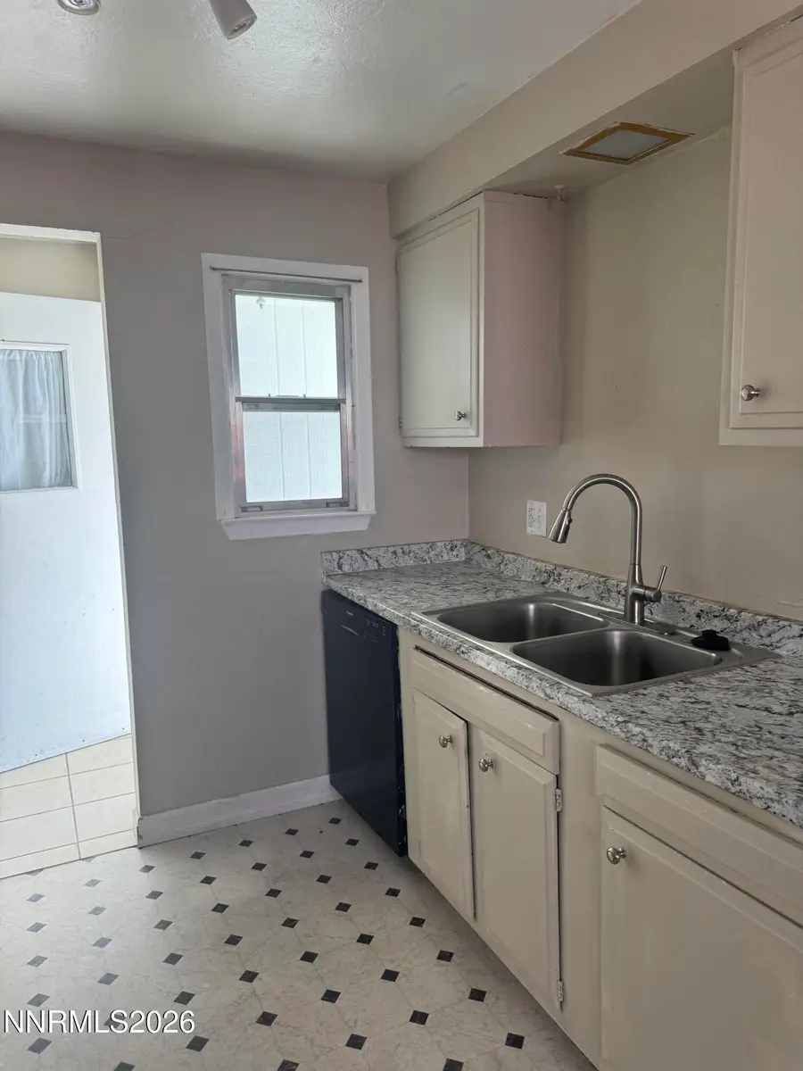 208 E Hampton Drive, Carson City, NV 89706 - #3