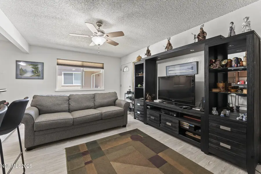 661 Oakwood Drive #APT 3, Sparks, NV 89431 - #2