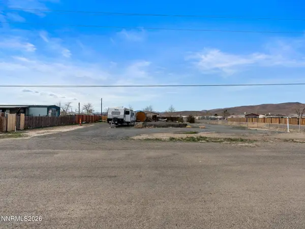 2765 Rawhide Street, Silver Springs, NV 89429