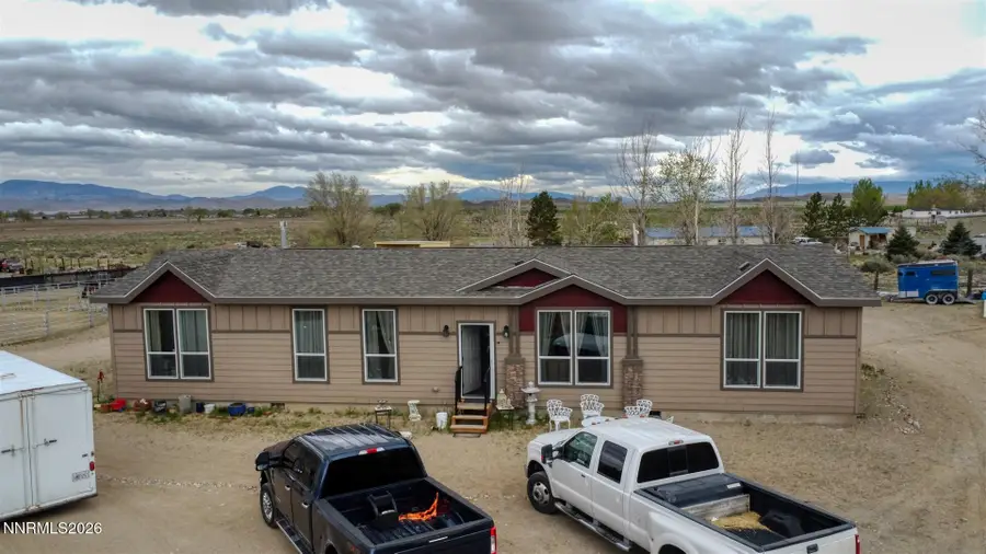 31 Amanette Way, Yerington, NV 89447 - #2