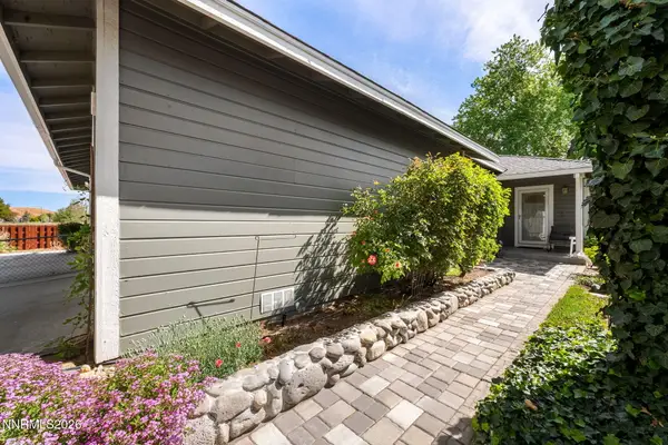 1360 Del Rosa Way, Sparks, NV 89434