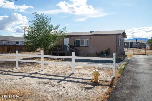 2585 Rawhide Street, Silver Springs, NV 89429