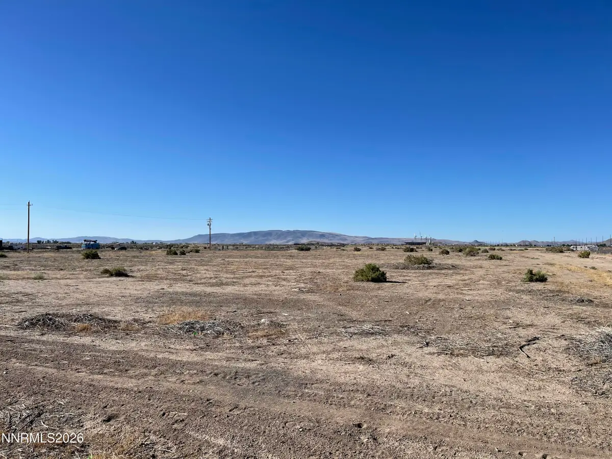 1635 Lake Avenue, Silver Springs, NV 89429 - #1