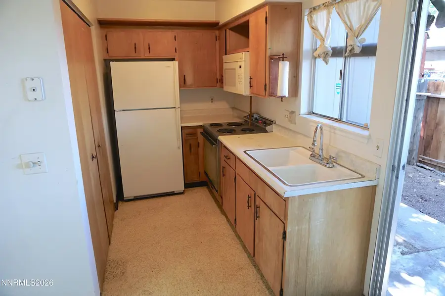 1349 El Dorado Avenue #APT F, Gardnerville, NV 89410 - #2