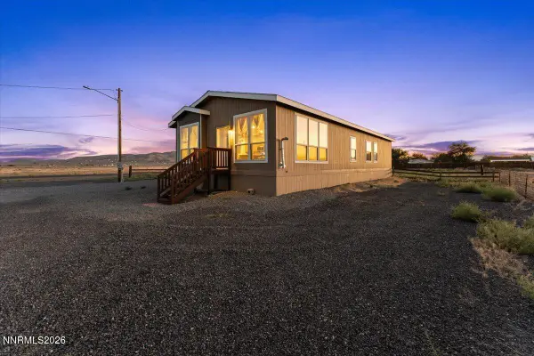 3913 Amber Street, Silver Springs, NV 89429