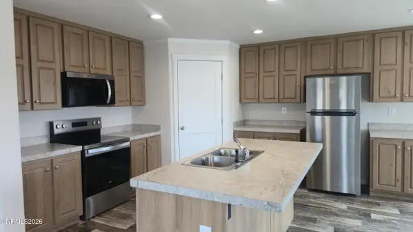 7995 Cheyenne Trail, Stagecoach, NV 89429
