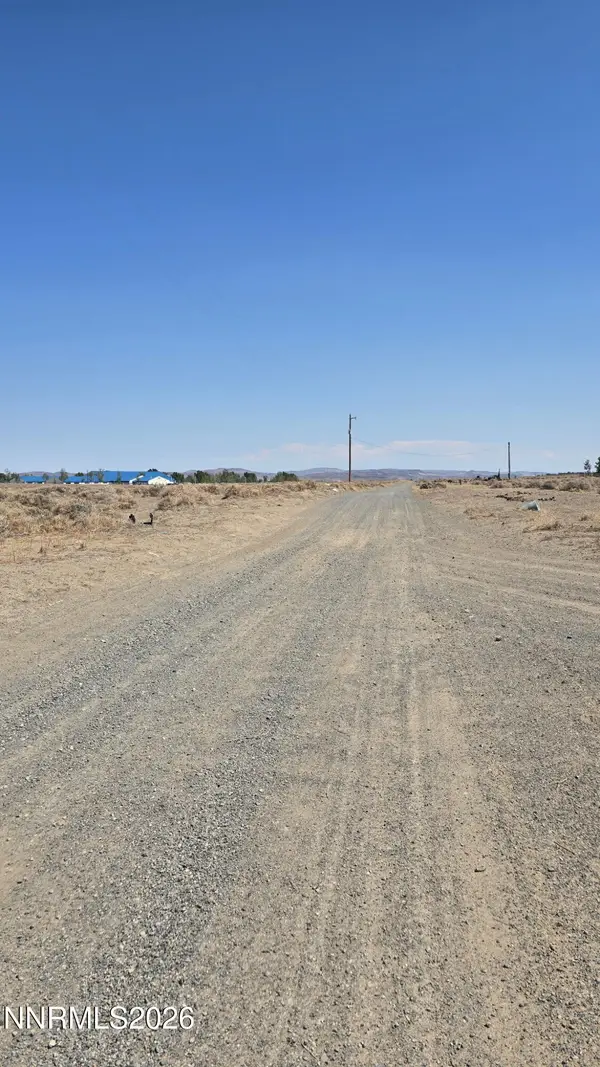 4340 Dayton Avenue, Silver Springs, NV 89429