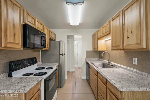 3927 Clear Acre Lane #APT 207, Reno, NV 89512