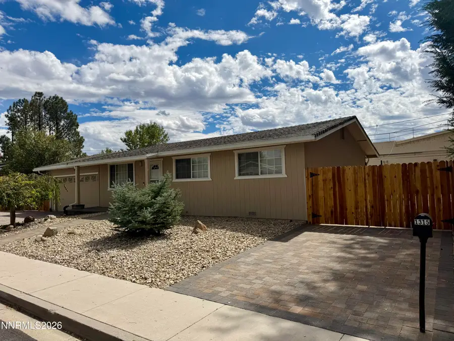 1315 Toiyabe Avenue, Gardnerville, NV 89410 - #3