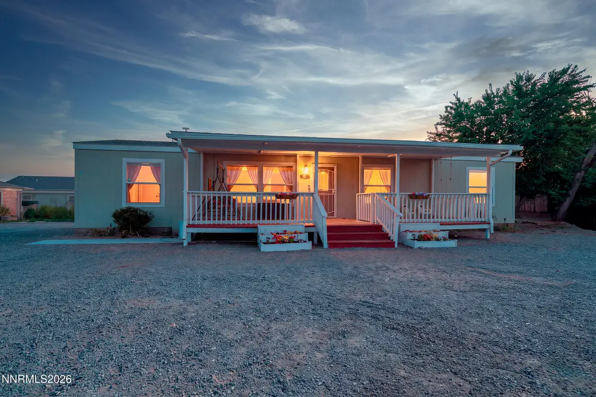 18 Scarsdale Drive, Yerington, NV 89447 - #1