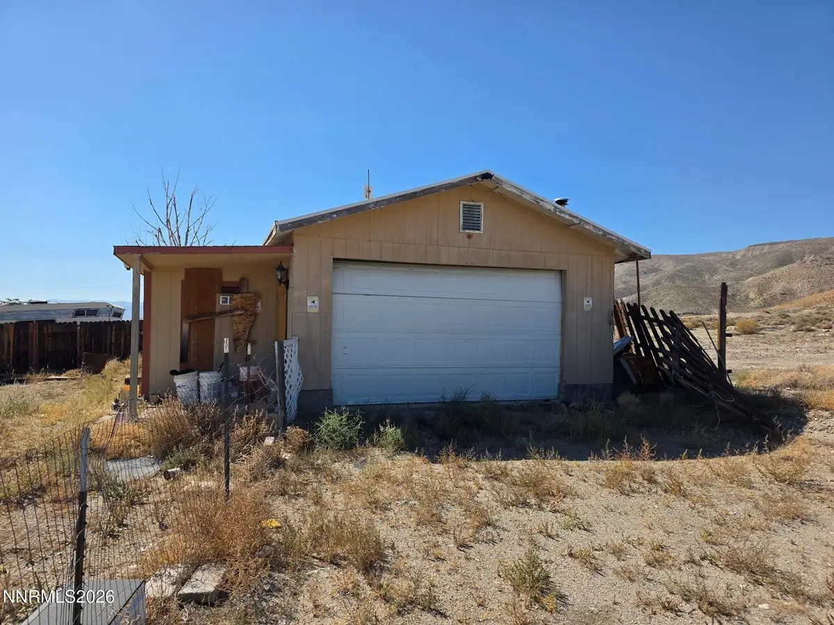 138 4th Avenue, Yerington, NV 89447 - #1