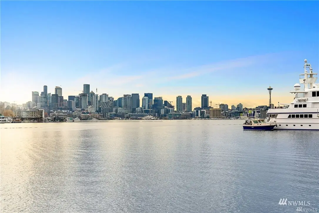 2309 N Northlake Way #7, Seattle, WA 98103 - #1