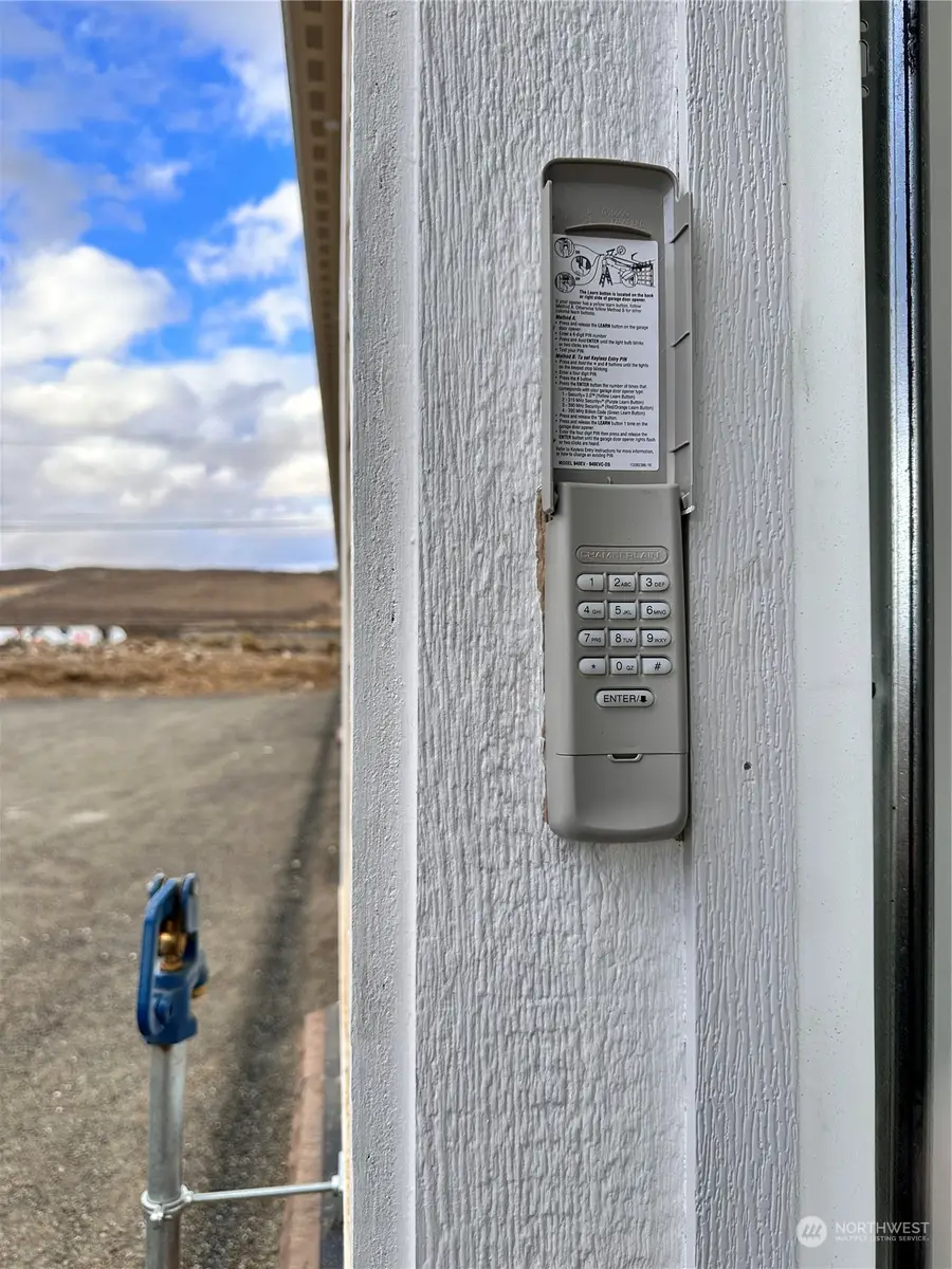 9842 W.9 Road Nw #B-16, Quincy, WA 98848 - #3