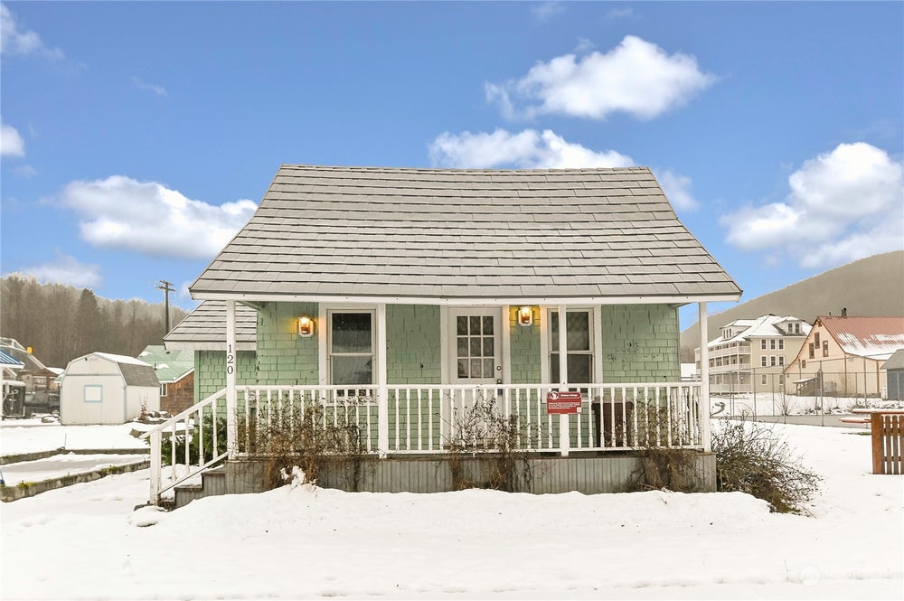 102 N 6th, Skykomish, WA 98288 ERA