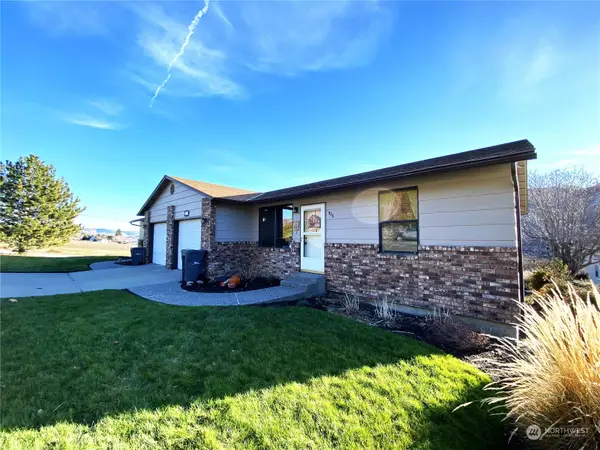 986 Highline Drive, East Wenatchee, WA 98802