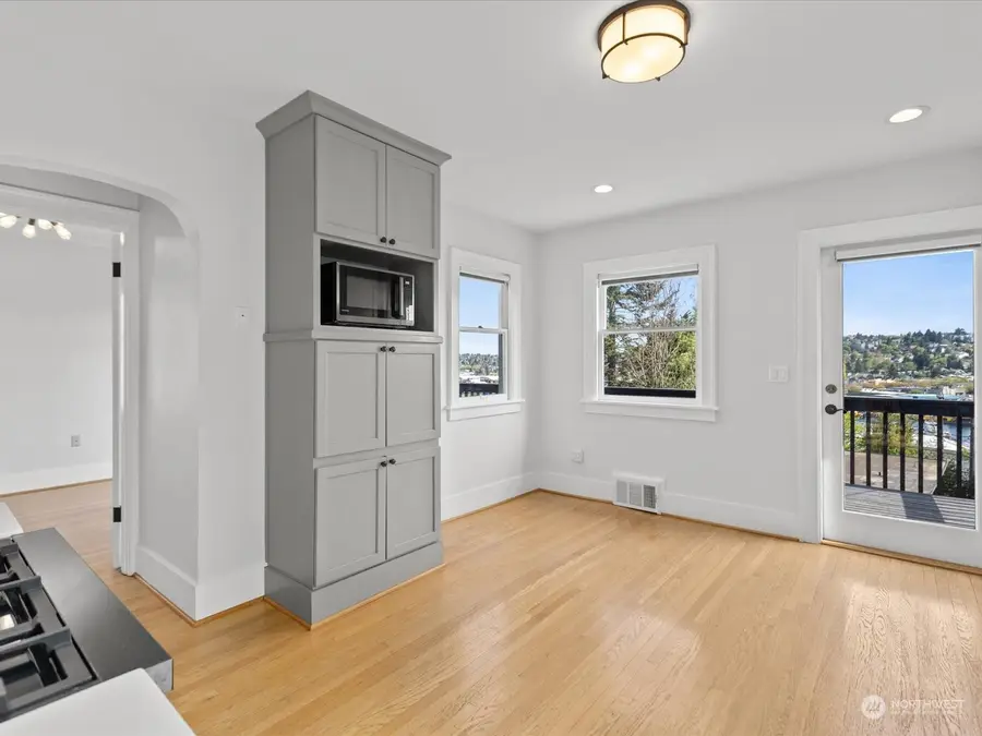 900 W Emerson Street, Seattle, WA 98119 - #3