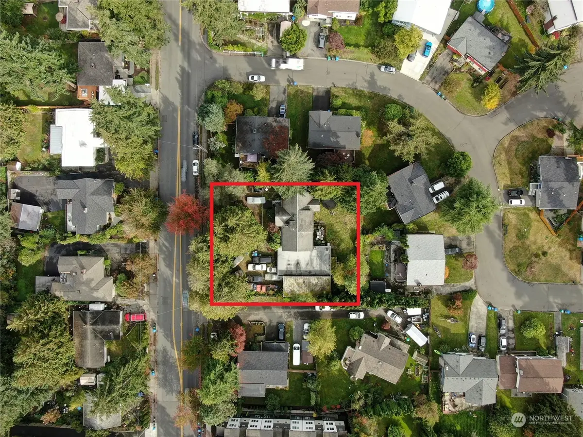 18534 Meridian Avenue N, Shoreline, WA 98133 - Image #1