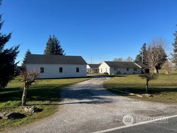 8885 Line Rd, Lynden, WA 98264