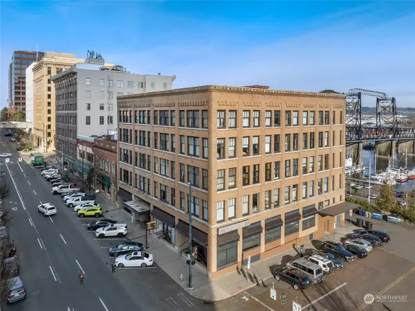 1120 Cliff Avenue #305, Tacoma, WA 98402