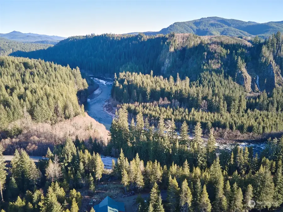 192 Sasquatch Way, Cougar, WA 98616 - Image #3