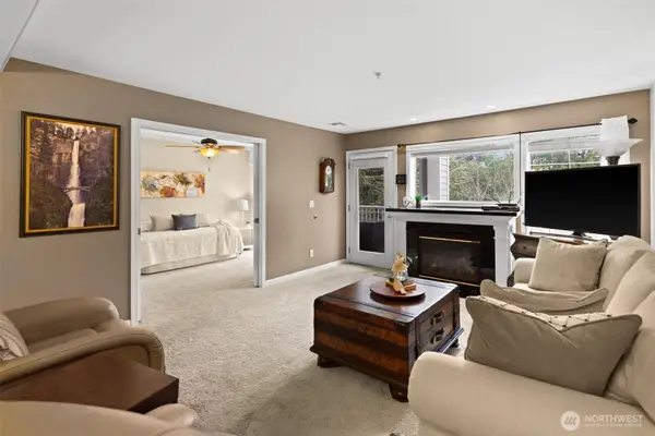 4535 Providence Point Place Se #205, Issaquah, WA 98029