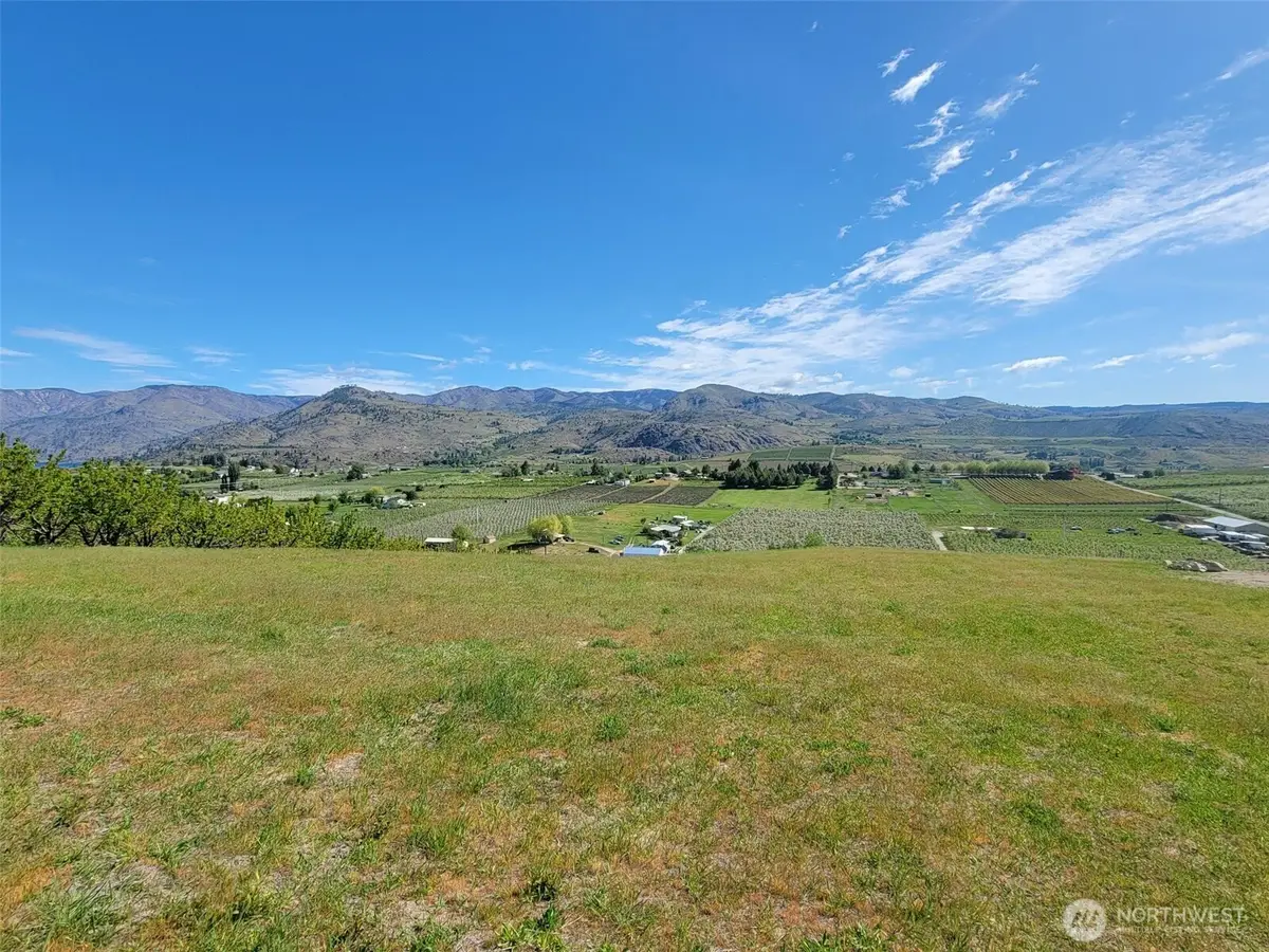 25 Milan Street #5, Manson, WA 98831 - Image #1