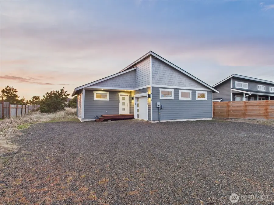 1129 Fairwood Drive Sw, Ocean Shores, WA 98569 - Image #2
