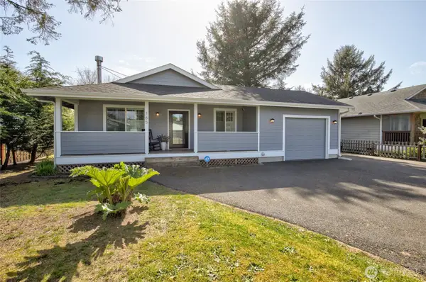 165 N Narwhal Loop Nw, Ocean Shores, WA 98569