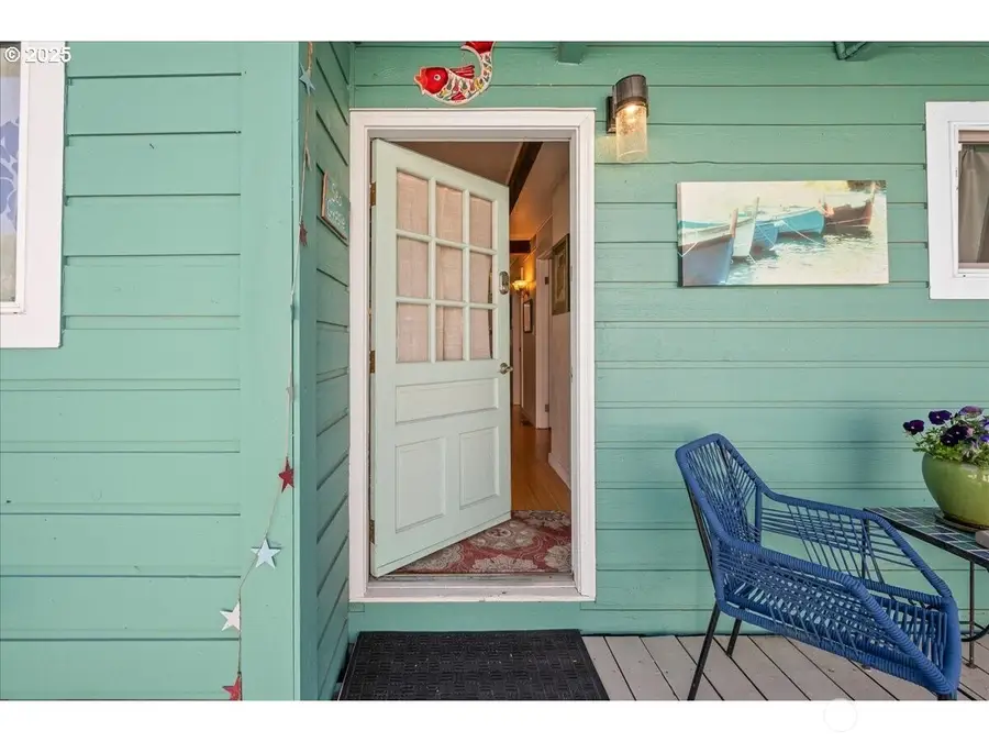 414 N Tomahawk Island Drive, Portland, OR 97217 - #3