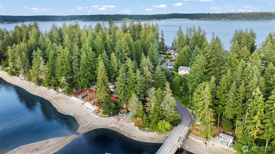 90 E Treasure Island Drive, Allyn, WA 98524 - Image #2