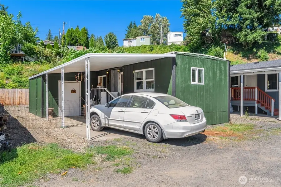 214 Holcomb Avenue #B8, Kelso, WA 98626 - #3