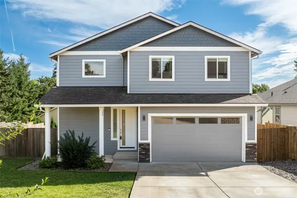 124 W 12th Way, La Center, WA 98629