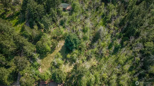 906 E Madrona Boulevard Nw #8, Lakebay, WA 98349
