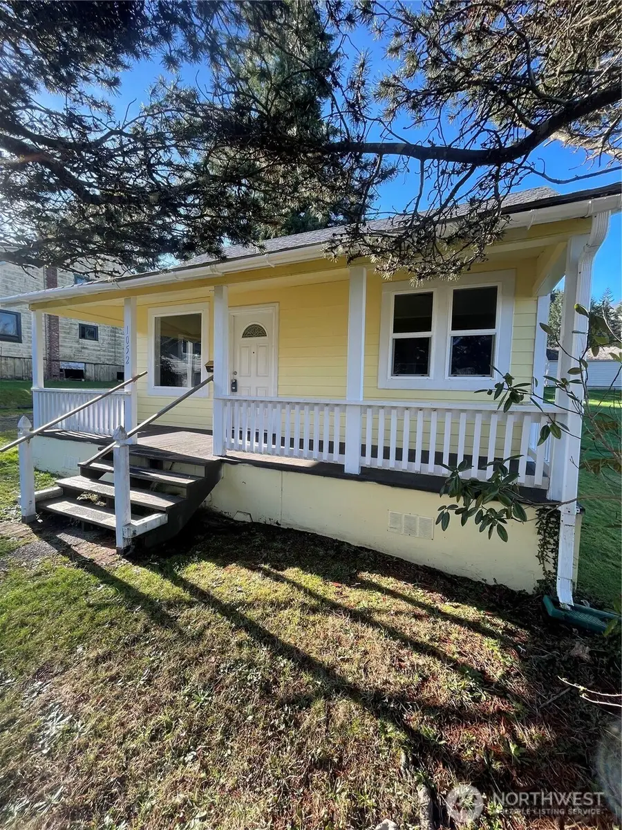 1052 Ballentine Street, Raymond, WA 98577 - Image #2