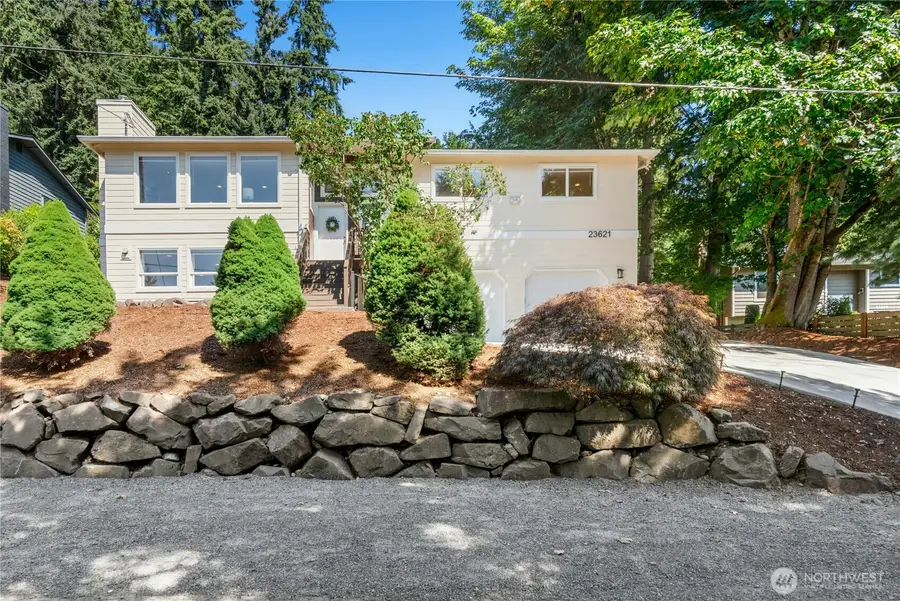 23621 7th Avenue W, Bothell, WA 98021 - Image #2