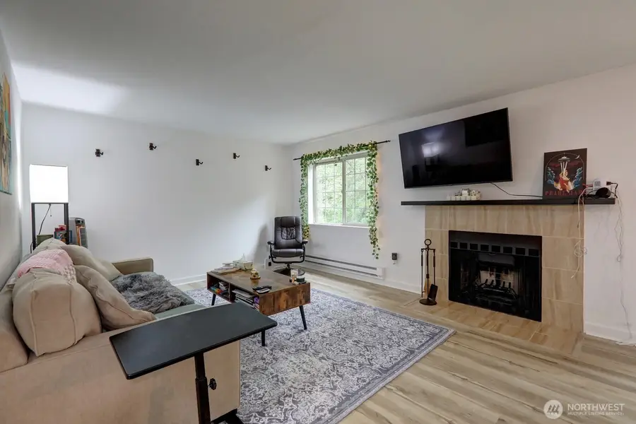 9806 28th Avenue Sw #A201, Seattle, WA 98126 - Image #3