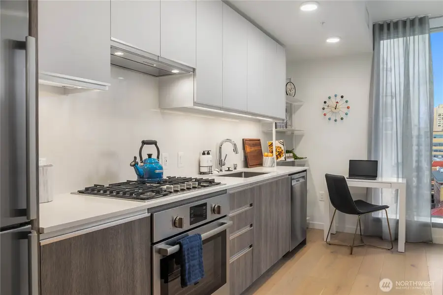 800 Columbia Street #608, Seattle, WA 98104 - Image #3