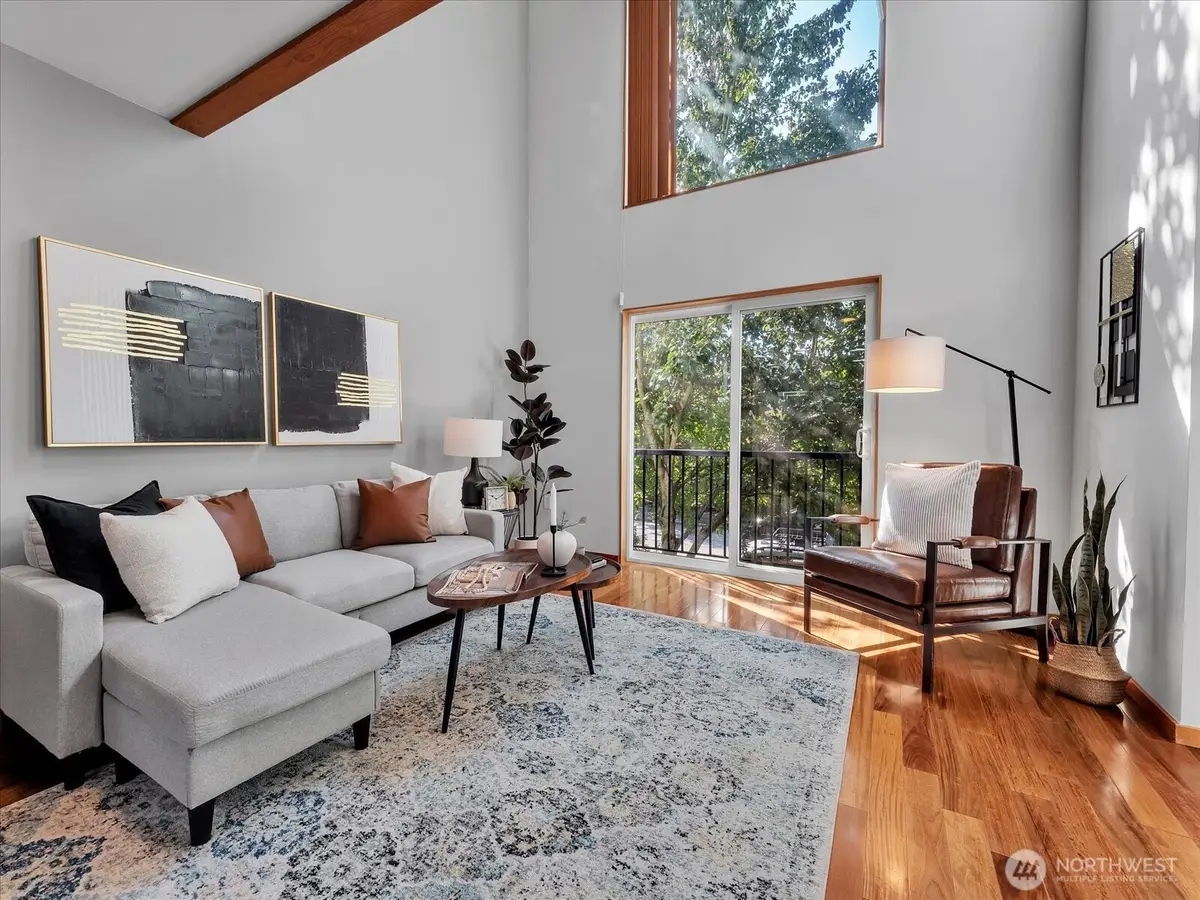 9065 17th Avenue Sw, Seattle, WA 98106 - Image #1